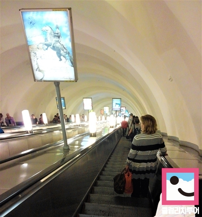러시아 상트페테르부르크 여행기 - 러시아 게스트하우스, 지하철 이용, 여름궁전