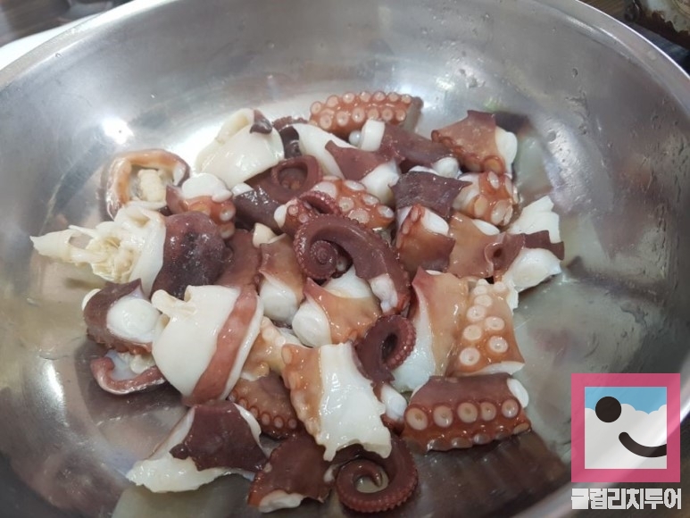 제주 해물라면 성산맛집 '청호식당' 섭지코지 문어라면