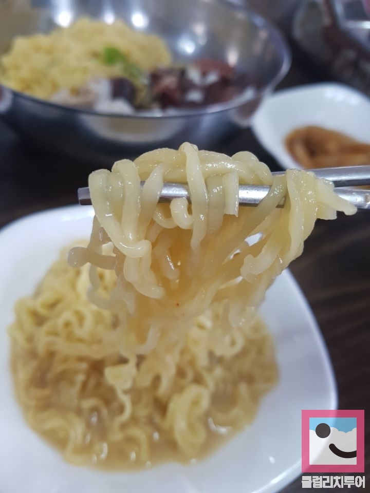 제주 해물라면 성산맛집 '청호식당' 섭지코지 문어라면